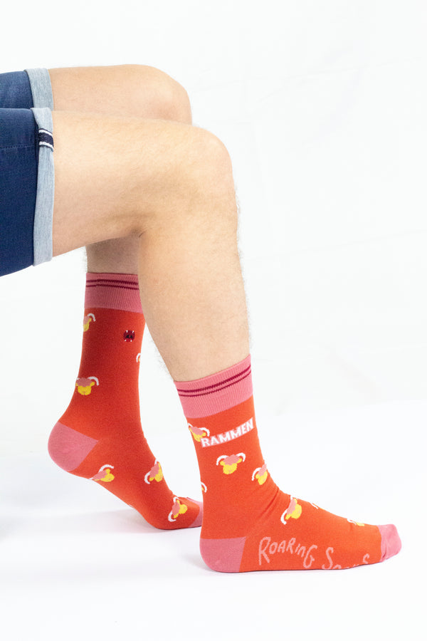 Roaring Socks - Sokken – Lekker Rammen - Rood – Ram Hoorn Schaap- Café - Katoen - Leuk - Grappig - Vrolijk - Fashion – Cadeau